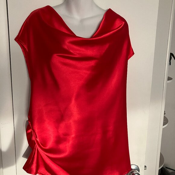 Elegant Cowl Neck Red Sleeveless Blouse with Ruched Detail XL NEW - Picture 2 of 7